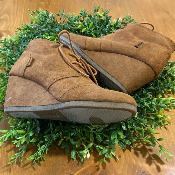 Bongo Ankle Boots - Picture 7 of 11